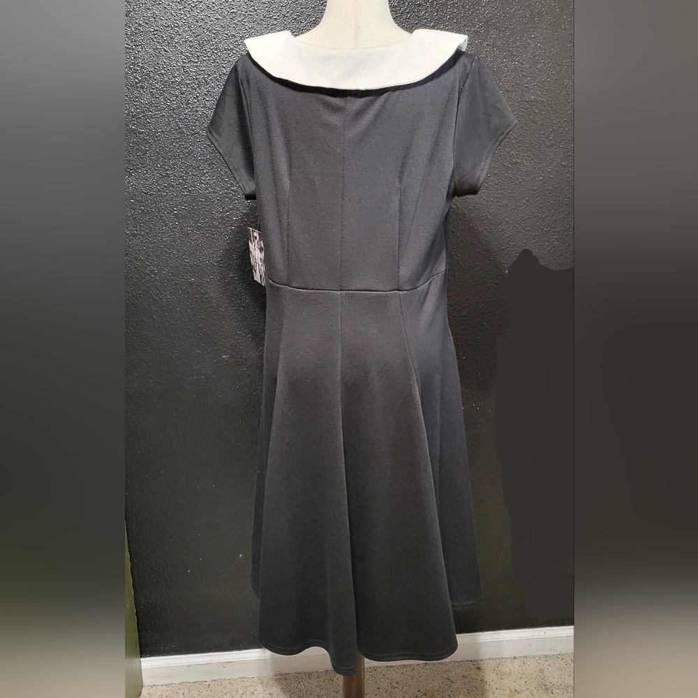 Black Widow Retro Dress - Picture 2 of 6